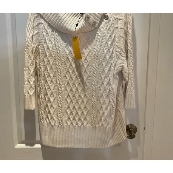 NEW St John Sweater - Picture 2 of 3